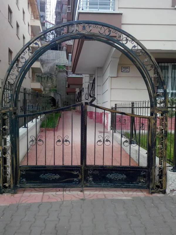 Bina giriş kapısı ferforje uygulaması 21